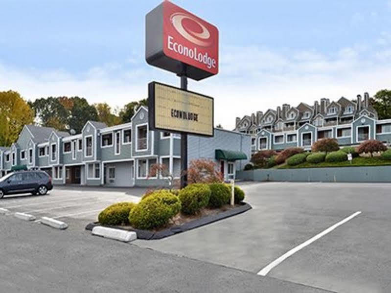 Econo Lodge Cranston - Providence Bagian luar foto